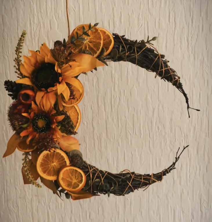 Лістапад у банку, стракозы з "носікаў" і мухаморы з жалудоў: 12 восеньскіх вырабаў для школы і дзіцячага сада - ад простых да складаных