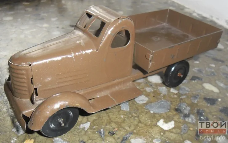 Грузовик середины 1960-х гг. На белорусском аукционе такой может стоить более ста рублей