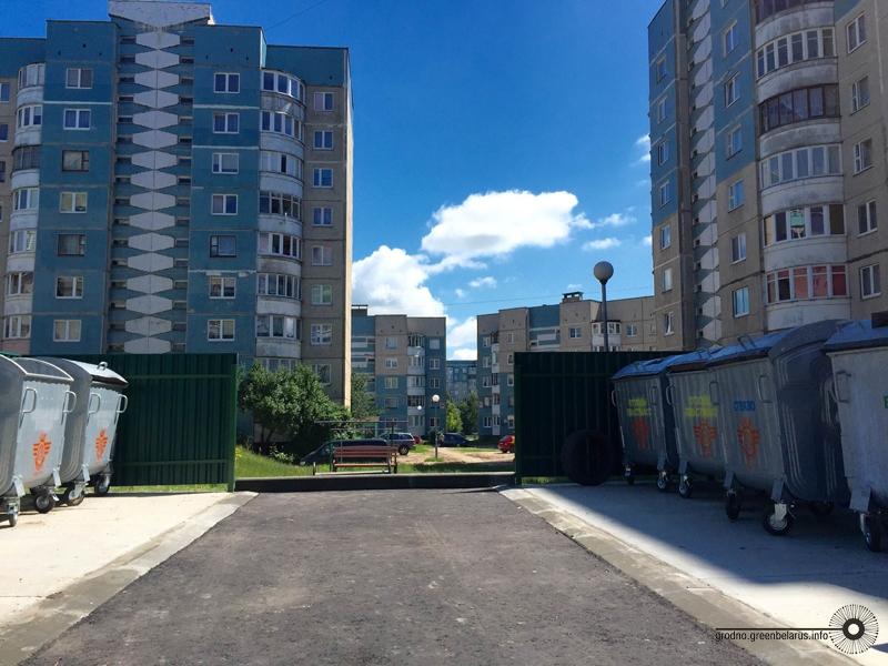 Вид из окна на 24 мусорных контейнера: топ самых неудачных мест для мусорок в Гродно