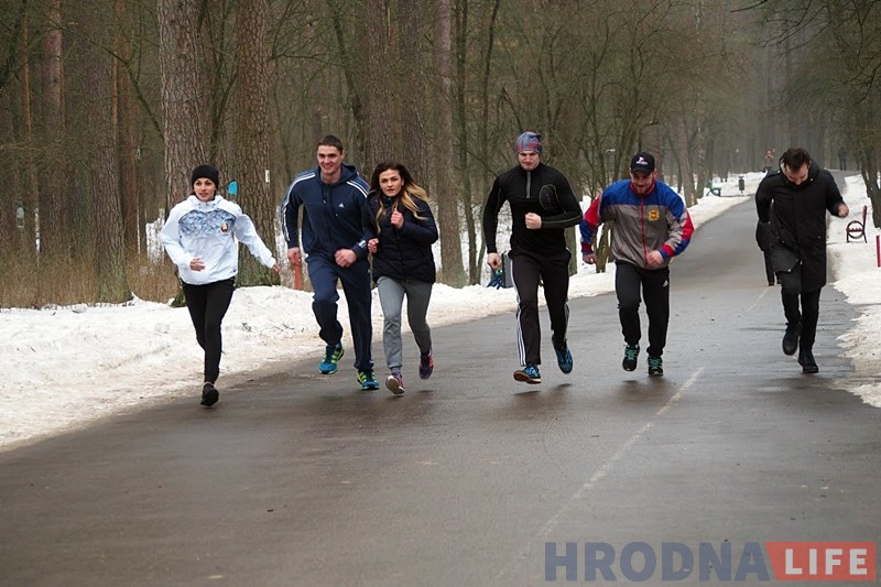 В Пышках "раковые клетки" преодолевали бег с препятствиями В Пышках "раковые клетки" преодолевали бег с препятствиями