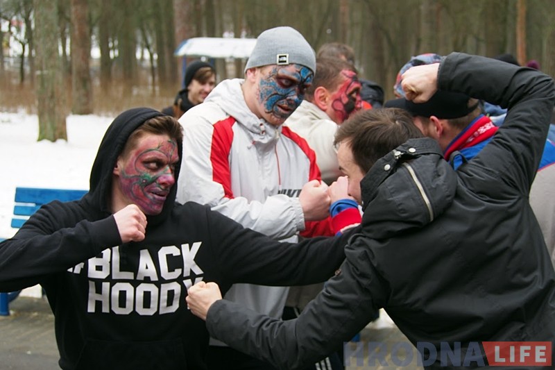 В Пышках "раковые клетки" преодолевали бег с препятствиями В Пышках "раковые клетки" преодолевали бег с препятствиями