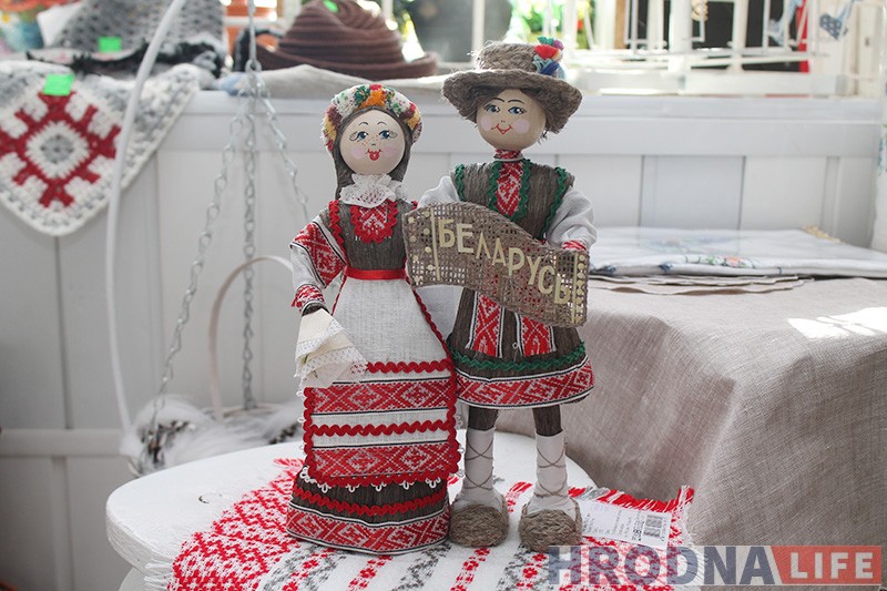 "Белорусы хотят быть белорусами". Вышиванку в Гродно можно купить в "Хате мастака" "Белорусы хотят быть белорусами". Вышиванку в Гродно можно купить в "Хате мастака"