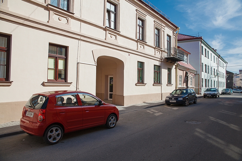 Иранцы в гродненском хостеле неудачно пошутили - службам пришлось оцепить здание Иранцы в гродненском хостеле неудачно пошутили - службам пришлось оцепить здание