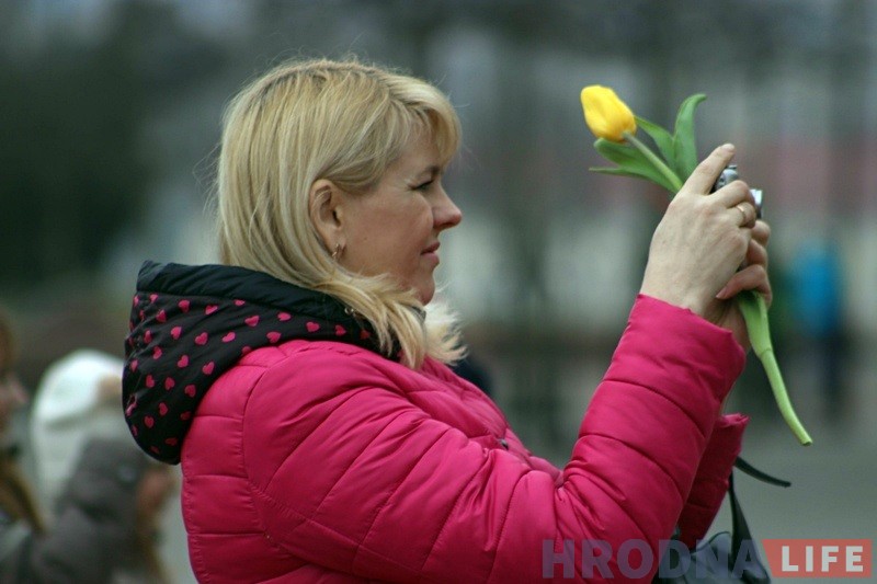 Гродненцы на улицах города 8 марта 2017 Гродненцы на улицах города 8 марта 2017