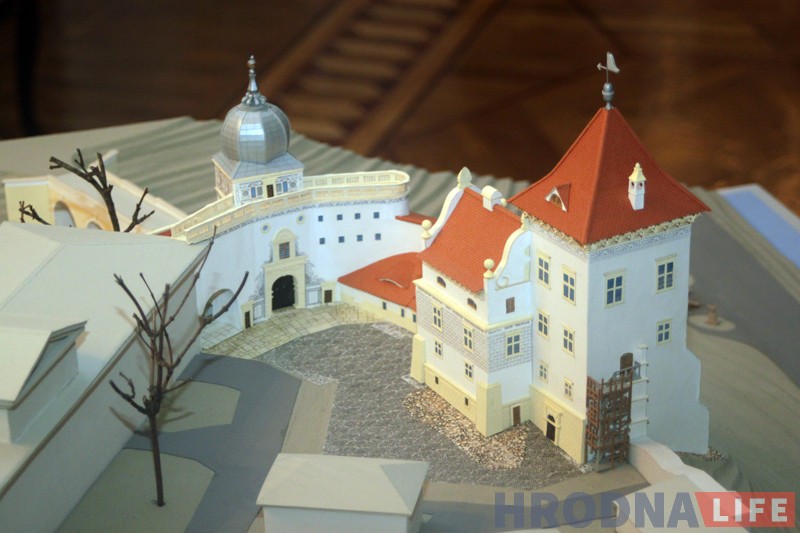 Проблемы восстановления дворца Батория обсудили на "Встрече друзей музея" Проблемы восстановления дворца Батория обсудили на "Встрече друзей музея"