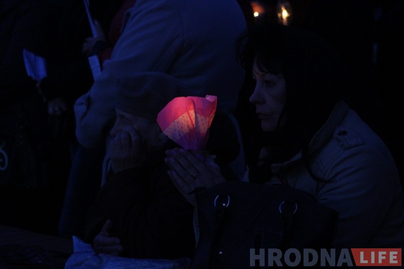 Сотни католиков прошли Крестный путь по центру Гродно Сотни католиков прошли Крестный путь по центру Гродно