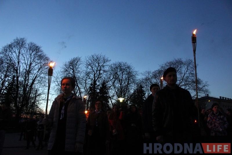 Сотни католиков прошли Крестный путь по центру Гродно Сотни католиков прошли Крестный путь по центру Гродно