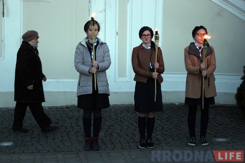 Сотни католиков прошли Крестный путь по центру Гродно Сотни католиков прошли Крестный путь по центру Гродно