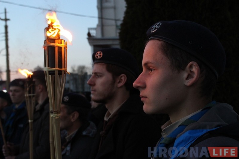 Сотни католиков прошли Крестный путь по центру Гродно Сотни католиков прошли Крестный путь по центру Гродно