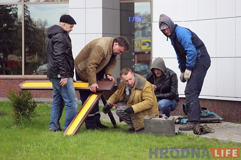 На железнодорожном вокзале Гродно большие часы отправили на ремонт На железнодорожном вокзале Гродно большие часы отправили на ремонт