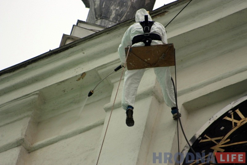 Фарный костел готовят к большой покраске: ее хватит на следующие 25 лет Фарный костел готовят к большой покраске: ее хватит на следующие 25 лет