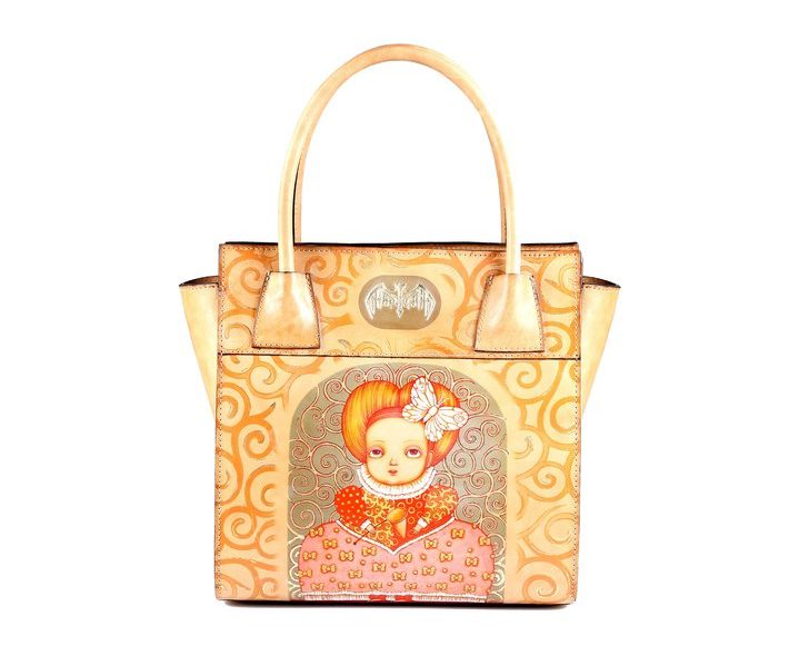 "Летучая мышь". Как на гродненском "Кажане" шьют модные сумки и переплетают старые книги