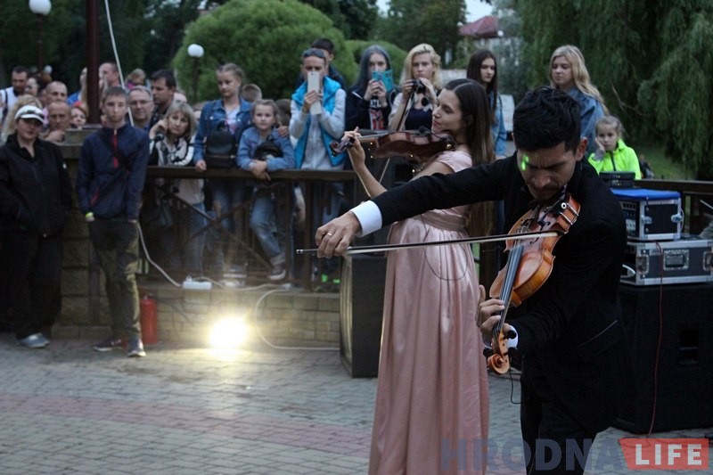 В парке Жилибера в Гродно прошел фестиваль водных фонариков В парке Жилибера в Гродно прошел фестиваль водных фонариков