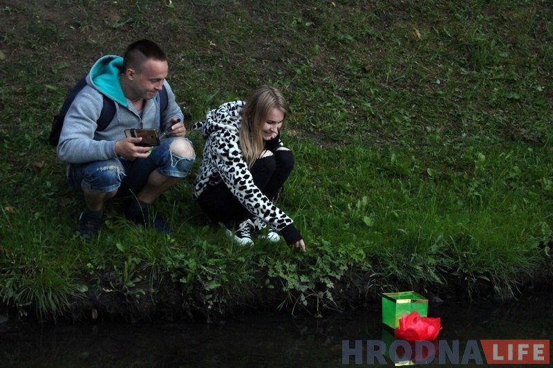 В парке Жилибера в Гродно прошел фестиваль водных фонариков В парке Жилибера в Гродно прошел фестиваль водных фонариков