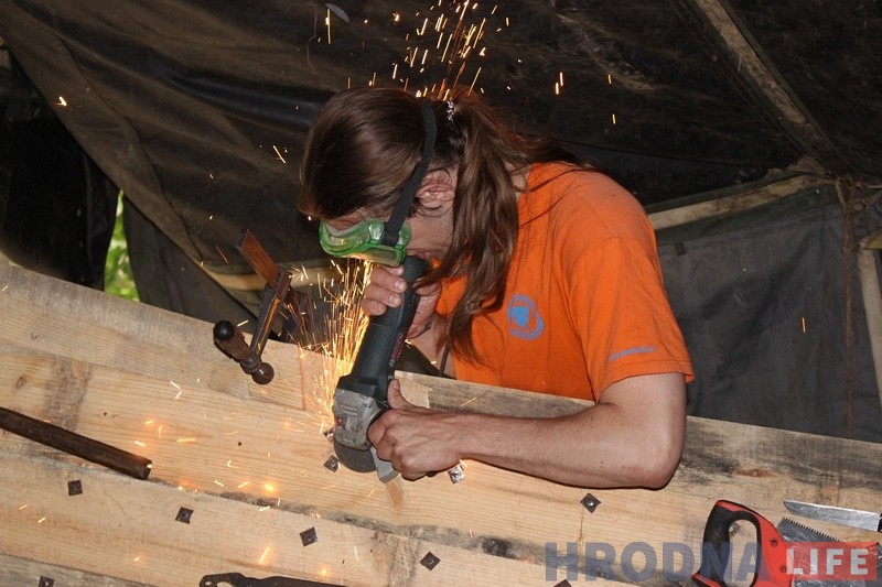 Гродненец по старым чертежам строит ладью викингов, чтобы доплыть до Балтики Гродненец по старым чертежам строит ладью викингов, чтобы доплыть до Балтики