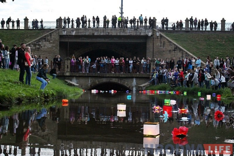 В парке Жилибера в Гродно прошел фестиваль водных фонариков В парке Жилибера в Гродно прошел фестиваль водных фонариков