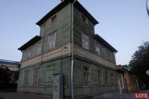 А вы знали, что у Драмтеатра есть гаражи? Их выставили на продажу