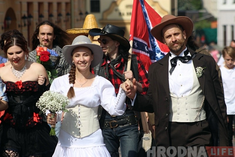 "Так интереснее". Гродненцы отметили свадьбу в стиле Дикого Запада "Так интереснее". Гродненцы отметили свадьбу в стиле Дикого Запада