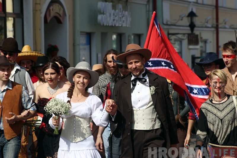"Так интереснее". Гродненцы отметили свадьбу в стиле Дикого Запада "Так интереснее". Гродненцы отметили свадьбу в стиле Дикого Запада