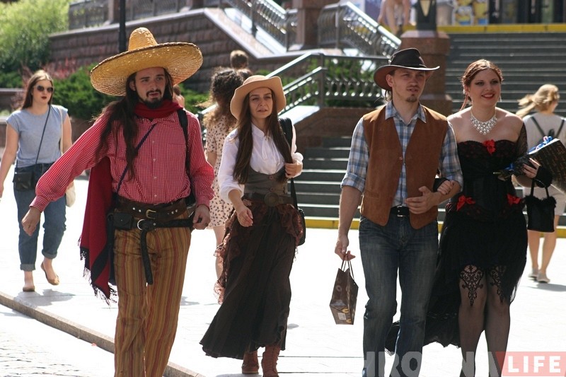 "Так интереснее". Гродненцы отметили свадьбу в стиле Дикого Запада "Так интереснее". Гродненцы отметили свадьбу в стиле Дикого Запада