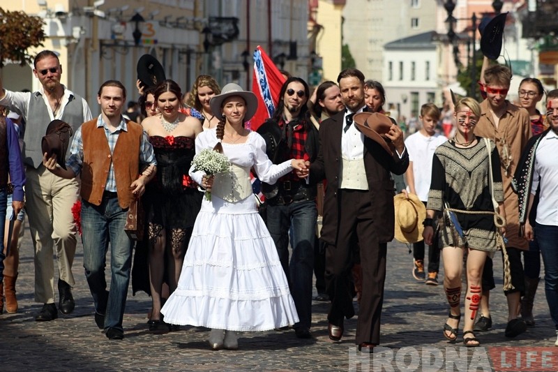 "Так интереснее". Гродненцы отметили свадьбу в стиле Дикого Запада "Так интереснее". Гродненцы отметили свадьбу в стиле Дикого Запада