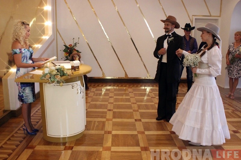 "Так интереснее". Гродненцы отметили свадьбу в стиле Дикого Запада "Так интереснее". Гродненцы отметили свадьбу в стиле Дикого Запада