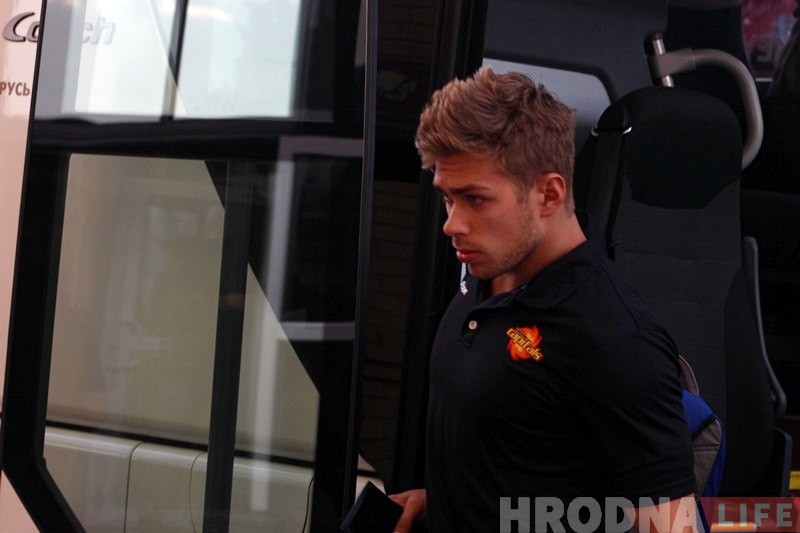 Лига чемпионов: Хоккеисты австрийской "Вены Кепиталз" прибыли в Гродно Лига чемпионов: Хоккеисты австрийской "Вены Кепиталз" прибыли в Гродно