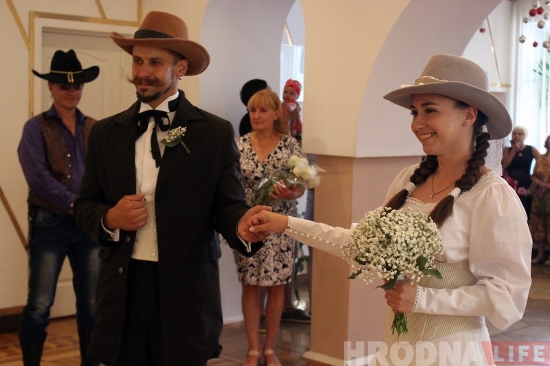 "Так интереснее". Гродненцы отметили свадьбу в стиле Дикого Запада "Так интереснее". Гродненцы отметили свадьбу в стиле Дикого Запада