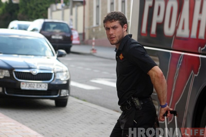 Лига чемпионов: Хоккеисты австрийской "Вены Кепиталз" прибыли в Гродно Лига чемпионов: Хоккеисты австрийской "Вены Кепиталз" прибыли в Гродно