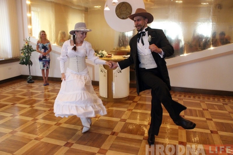 "Так интереснее". Гродненцы отметили свадьбу в стиле Дикого Запада "Так интереснее". Гродненцы отметили свадьбу в стиле Дикого Запада