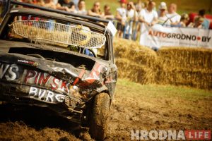 Ливень и рекордное количество участников. Юбилейный автофестиваль SunDay 2019 прошел под Гродно