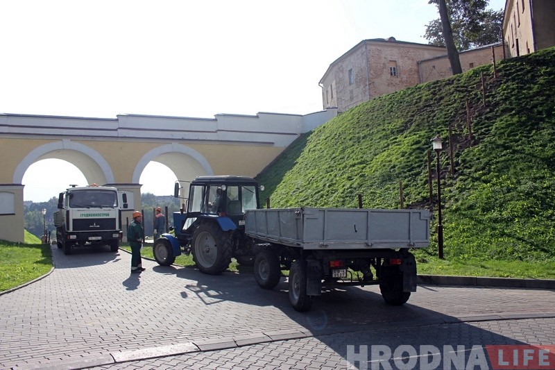 "Рабочие осознают ответственность". Старый замок продолжают готовить к реконструкции "Рабочие осознают ответственность". Старый замок продолжают готовить к реконструкции