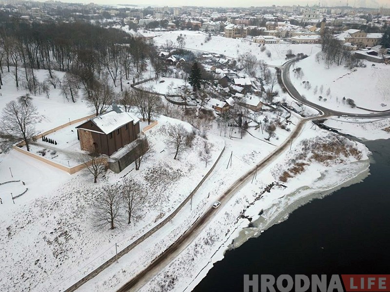 В Коложе закончился ремонт стены. Начинается подготовка к ремонту внутри