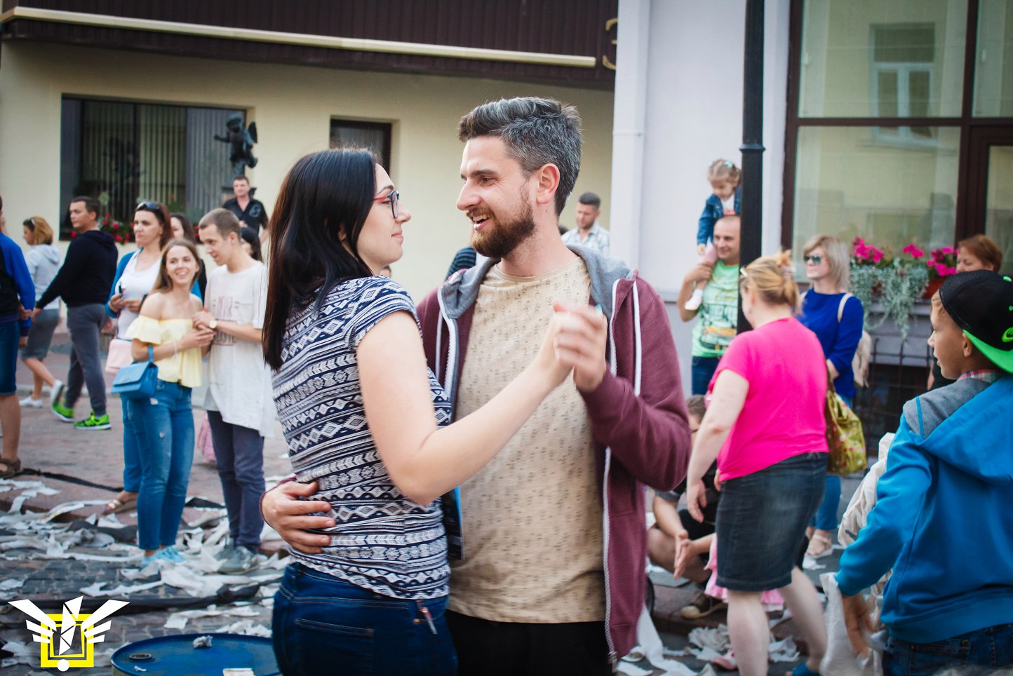 Почему брендам выгодно сотрудничать с культурой: рассказывает организатор гродненского Биг-мини фестиваля уличного искусства Почему брендам выгодно сотрудничать с культурой: рассказывает организатор гродненского Биг-мини фестиваля уличного искусства