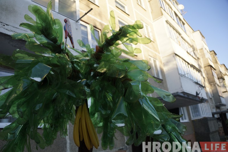 Постмодерн своими руками. Как украшают дворы на районах в Гродно и не только Постмодерн своими руками. Как украшают дворы на районах в Гродно и не только