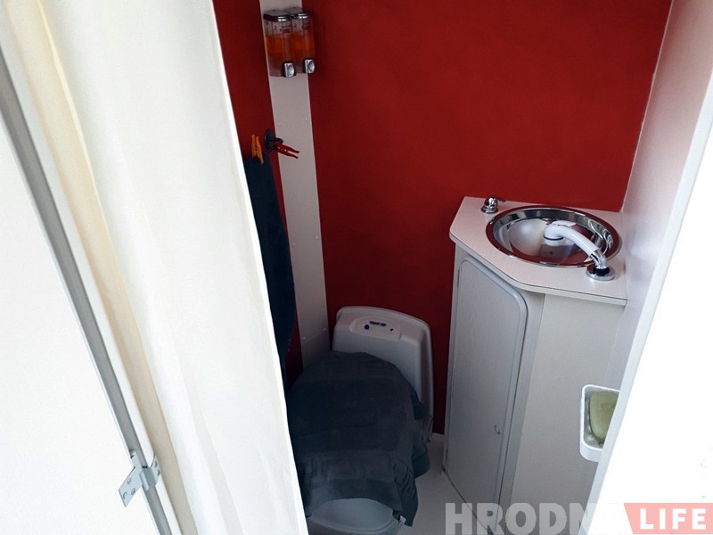 Французские пенсионеры хотят за две недели объехать Беларусь на внедорожнике Французские пенсионеры хотят за две недели объехать Беларусь на внедорожнике