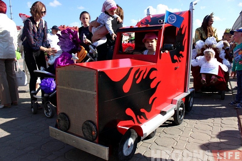 ФОТО: Традиционный парад детских колясок прошел в Гродно ФОТО: Традиционный парад детских колясок прошел в Гродно