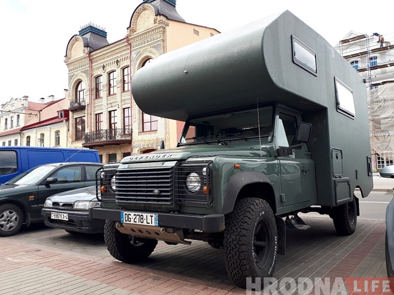 Французские пенсионеры хотят за две недели объехать Беларусь на внедорожнике Французские пенсионеры хотят за две недели объехать Беларусь на внедорожнике