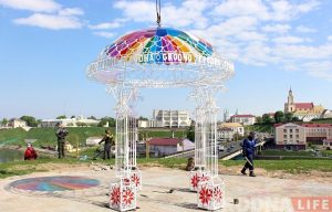 В центре Гродно открылся фирменный магазин и шоколадный бар "Коммунарка"