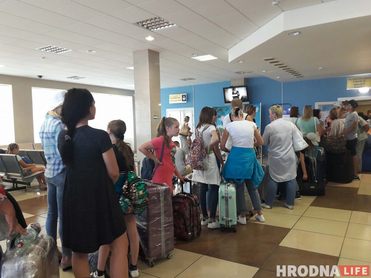 Первый в этом году самолет в Турцию улетел из гродненского аэропорта Первый в этом году самолет в Турцию улетел из гродненского аэропорта