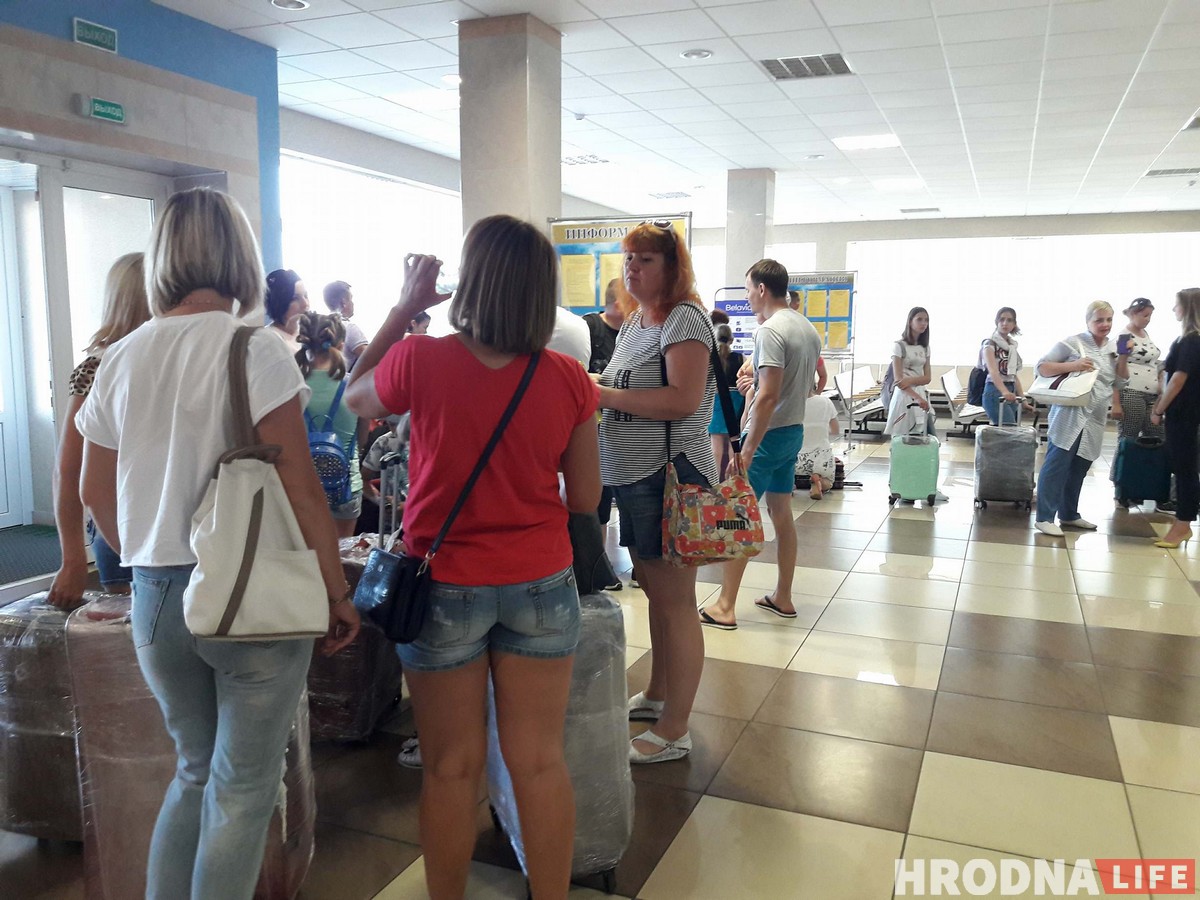 Первый в этом году самолет в Турцию улетел из гродненского аэропорта Первый в этом году самолет в Турцию улетел из гродненского аэропорта