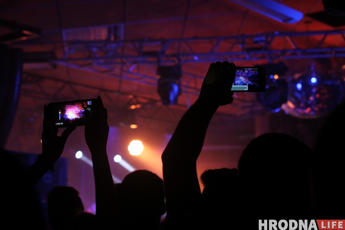 "Мы будем мокрые, как сучки". ЛСП собрал в Гродно полную "Галактику" фанатов "Мы будем мокрые, как сучки". ЛСП собрал в Гродно полную "Галактику" фанатов