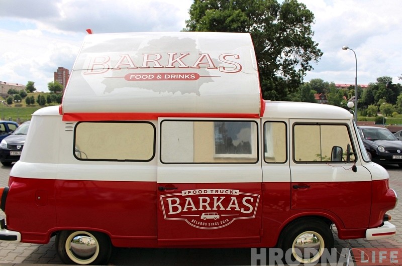 "Купили в деревне фургон и вложили $ 8000". Фуд-трак "Barkas" появился в Гродно "Купили в деревне фургон и вложили $ 8000". Фуд-трак "Barkas" появился в Гродно