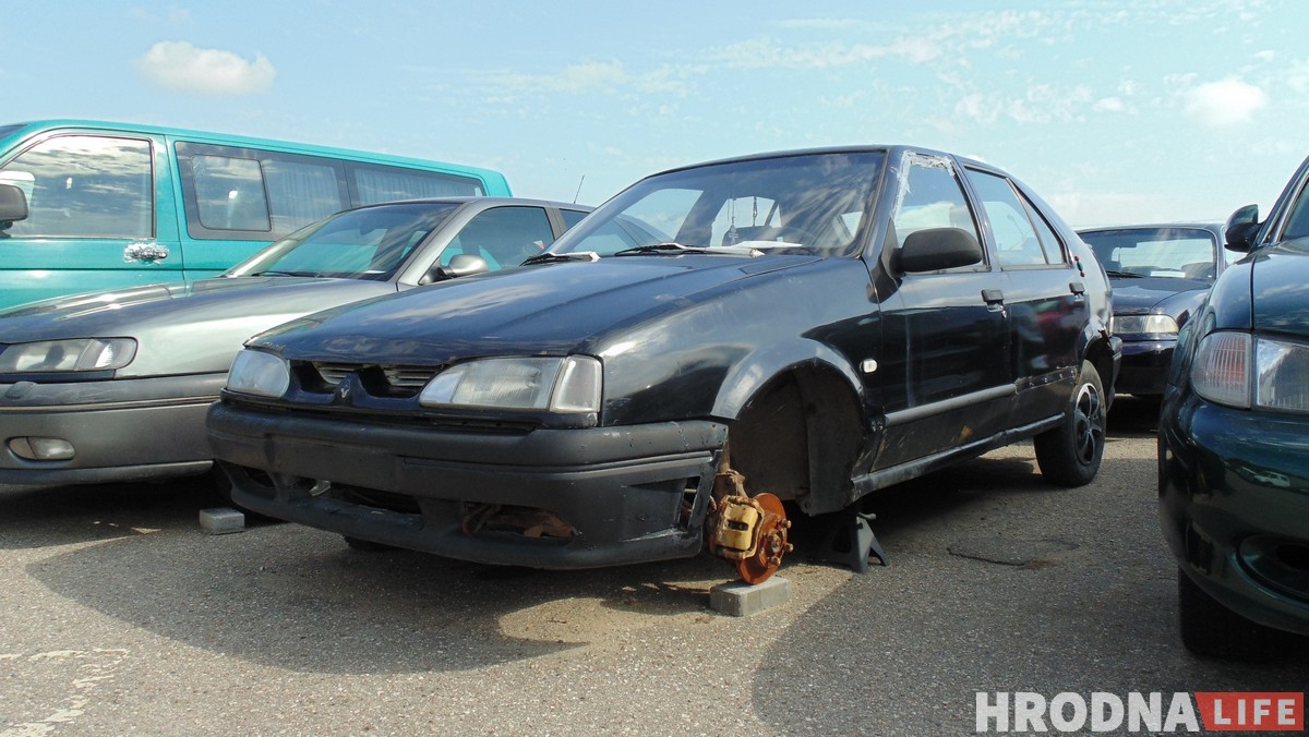 От ажиотажа 90-х до почти пустоши сегодня. Как существовал и почти исчез гродненский авторынок От ажиотажа 90-х до почти пустоши сегодня. Как существовал и почти исчез гродненский авторынок