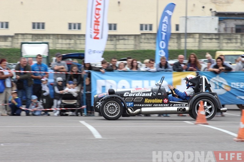 ФОТО: Виртуозы руля из разных городов Беларуси соревновались в Гродно ФОТО: Виртуозы руля из разных городов Беларуси соревновались в Гродно