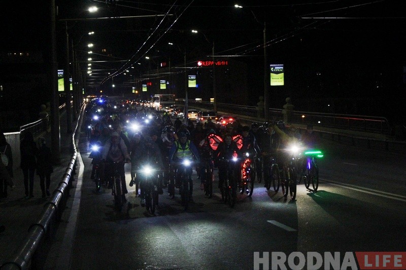 "ВелоГродно" 5 лет: сотни гродненцев на велосипедах осветили улицы города "ВелоГродно" 5 лет: сотни гродненцев на велосипедах осветили улицы города