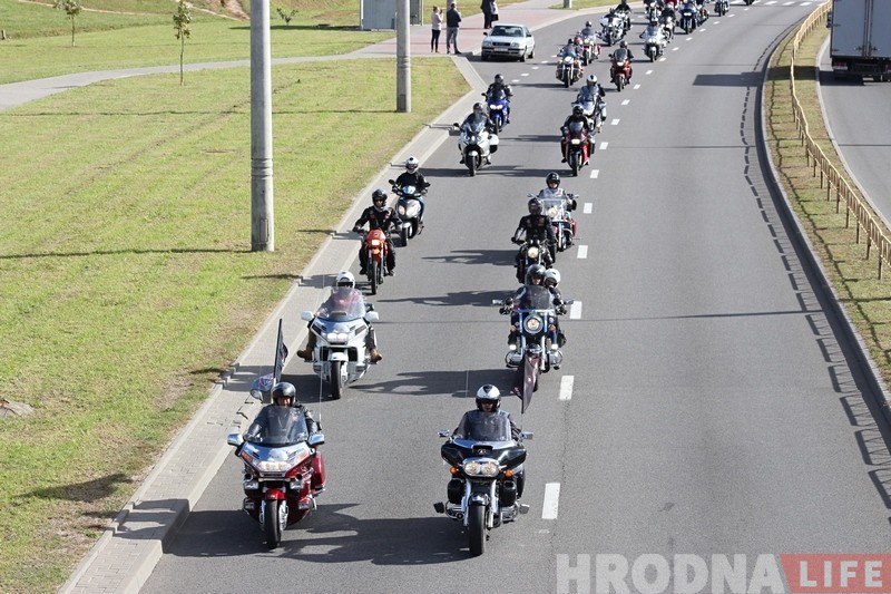 ФОТО: Гродненские байкеры закрыли сезон 2018 года традиционным мотопробегом ФОТО: Гродненские байкеры закрыли сезон 2018 года традиционным мотопробегом