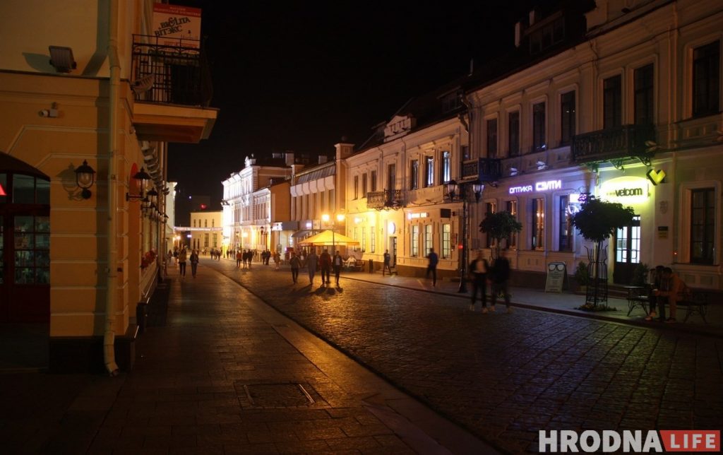 Пустая Советская, тусовочная Замковая и аншлаг на Ленина: чем живет ночной Гродно