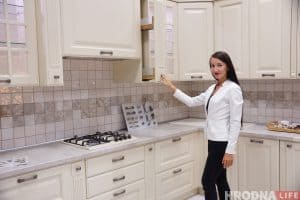 «Мебель, в которую влюбляются». Настолько ли мы богаты, чтобы покупать дешевые вещи