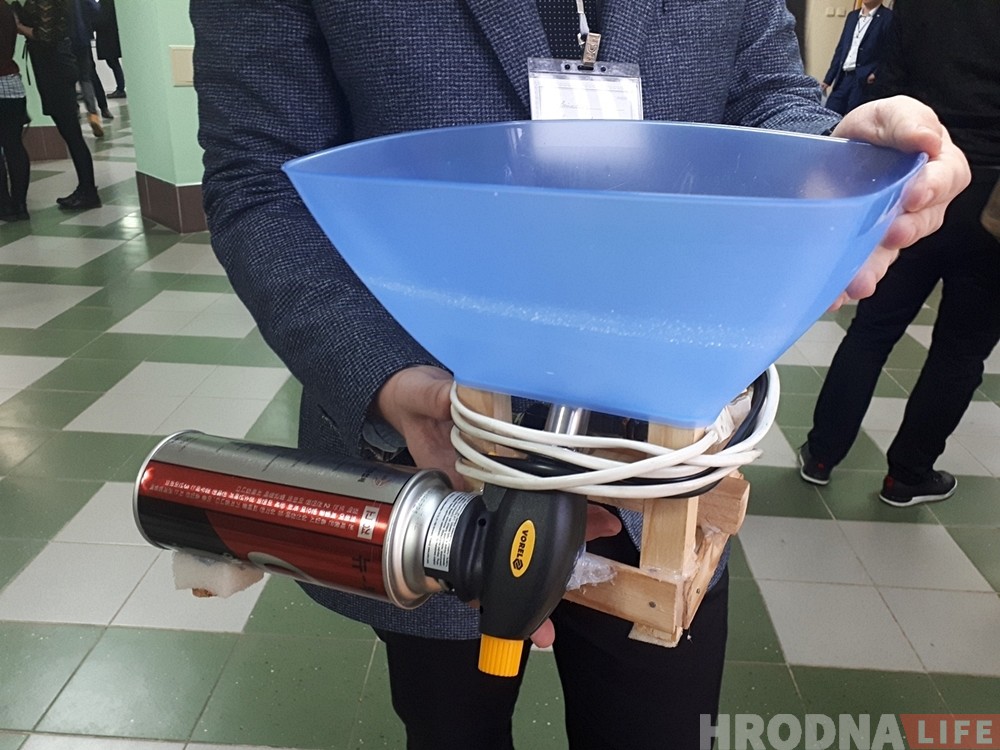 "Накормили весь класс". В Гродно гимназисты собрали собственный аппарат для сахарной ваты "Накормили весь класс". В Гродно гимназисты собрали собственный аппарат для сахарной ваты